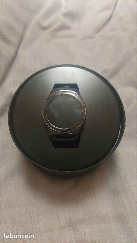 Samsung gear s2 (image 2)