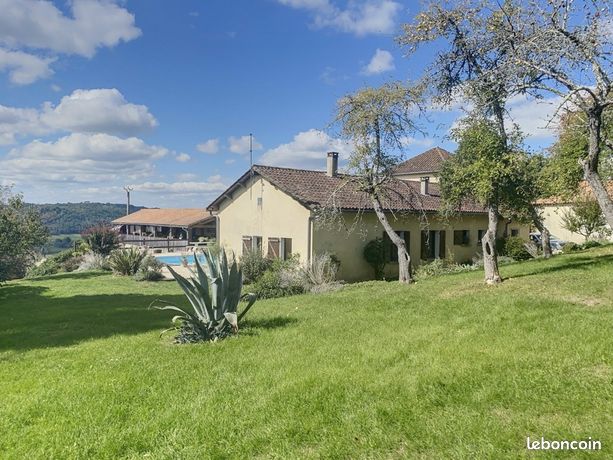Maison 9 pièces 235 m²