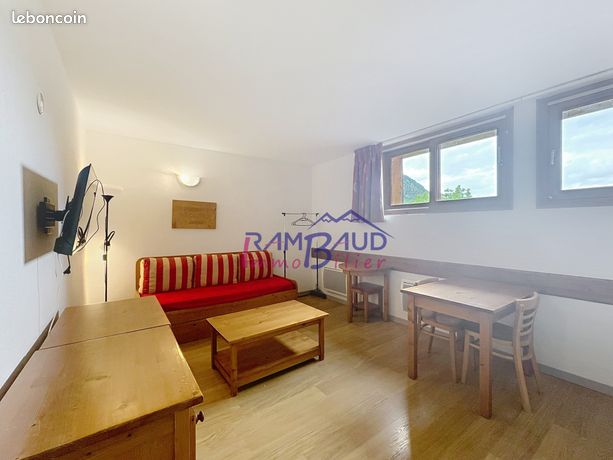 Studio 1 pièce 21 m²