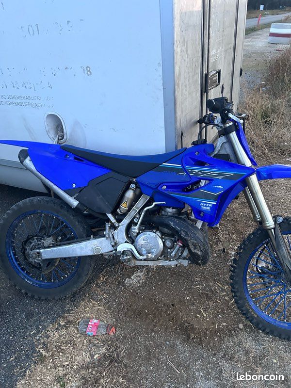 250 yz (image 1)