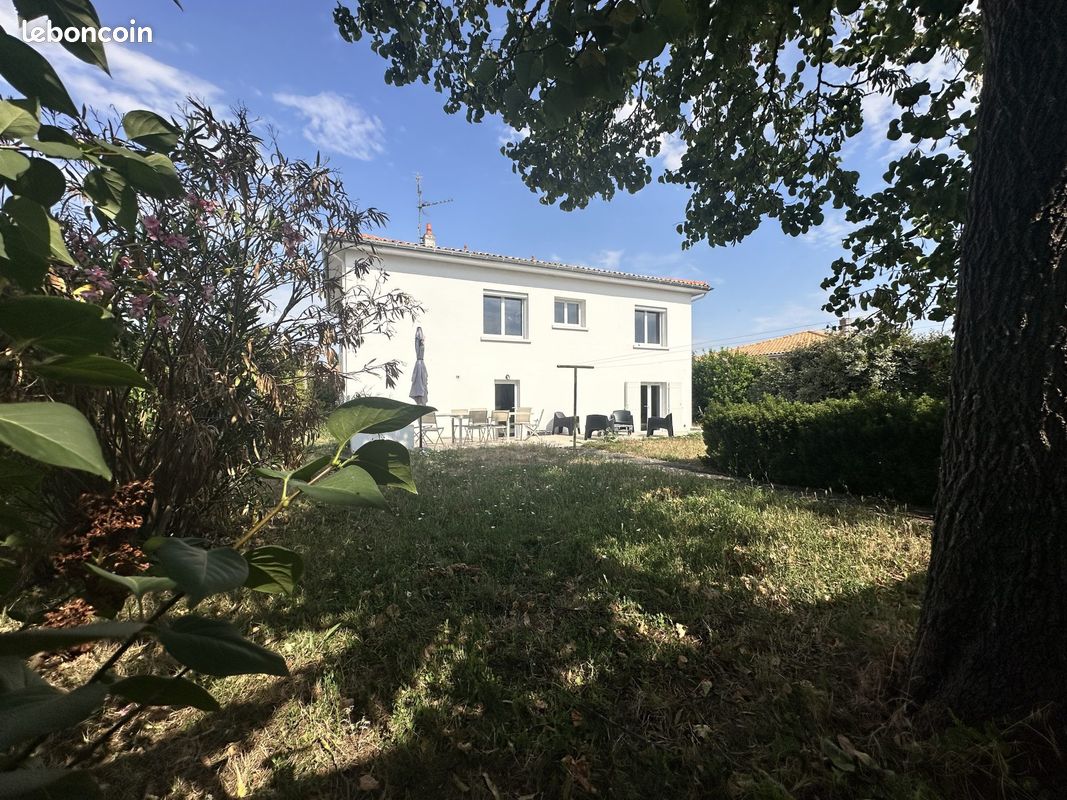Maison 6 pièces 140 m² · à La Jarne · 140 m² · 398 600 €