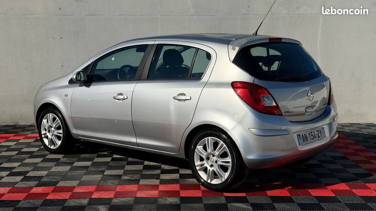 OPEL CORSA 1.3 CDTI 75 Cv ECOFLEX COSMO (image 3)