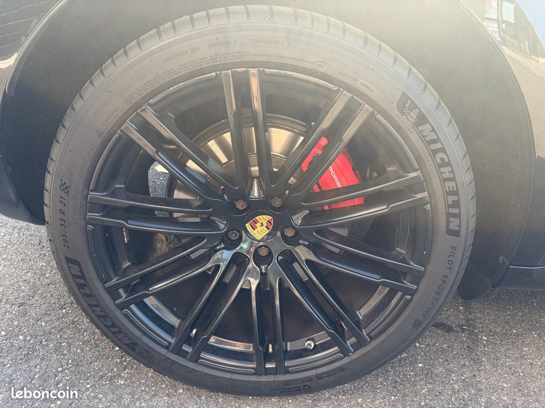 PORSCHE MACAN Turbo 3.6 V6 400 ch PDK avec CARPLAY / AUDIO BOSE / CAMERA (image 33)