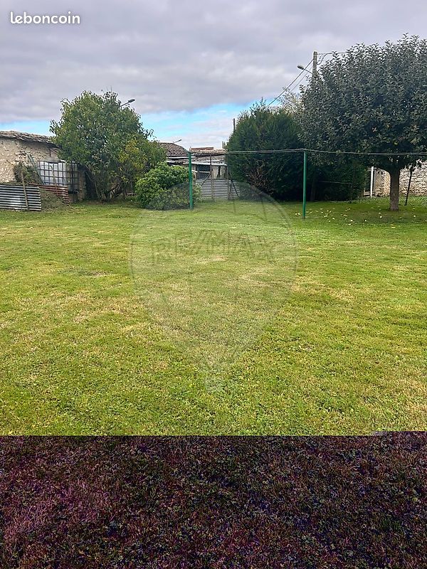 Terrain 600 m² Salins · 78 000 €