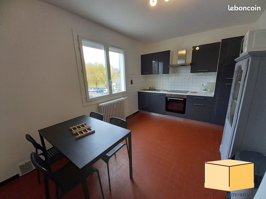 Appartement 3 pièces 69 m² · à Belley · 69 m² · 765 €