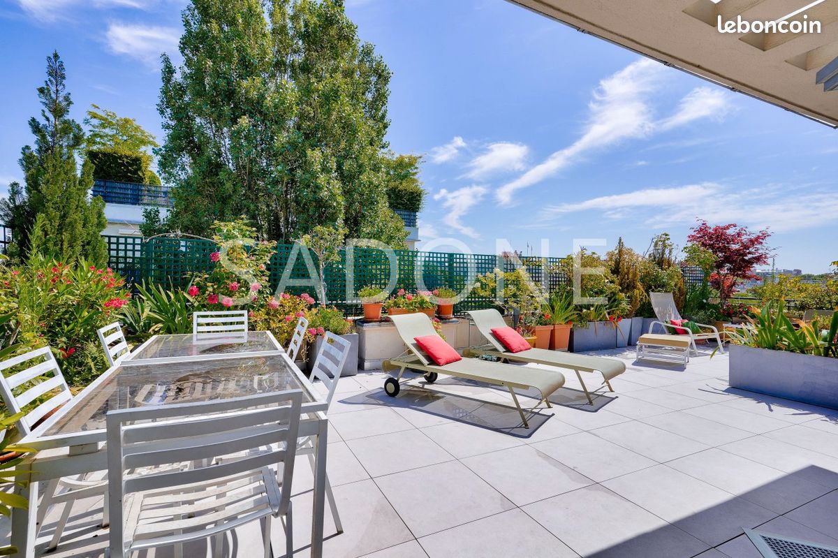 Appartement 5 pièces 147 m² · à Neuilly-sur-Seine · 147 m² · 2 360 000 €