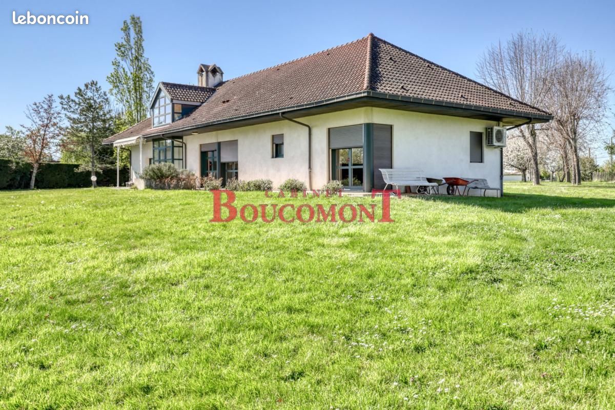 Maison 7 pièces 150 m² · à Vendat · 150 m² · 398 000 €