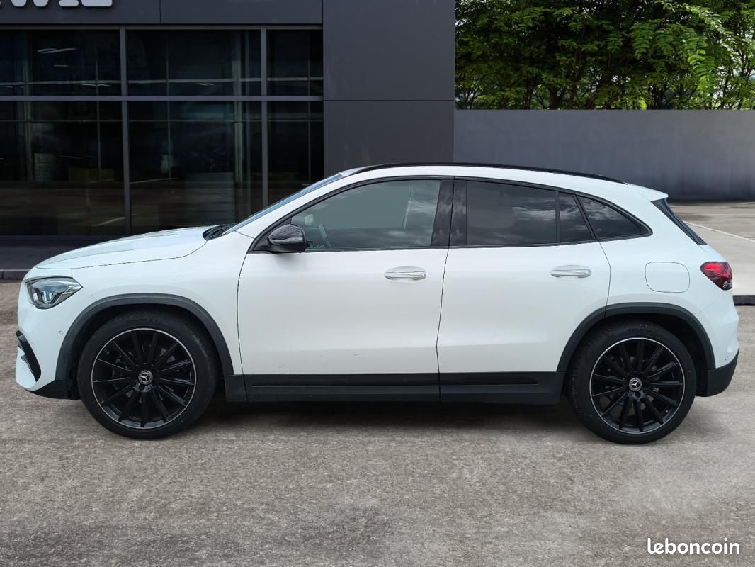 Mercedes Gla 2.0 200 D 150 ch Amg Line 8g-dct /GPS/Caméra de recul/Radar AV et AR/Attelage/Clim auto (image 2)