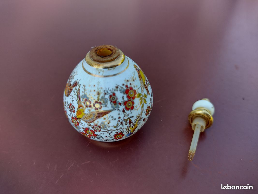 Flacon de parfum en céramique. Vintage (image 2)