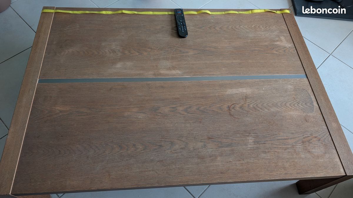 Table de basse en bois (image 1)