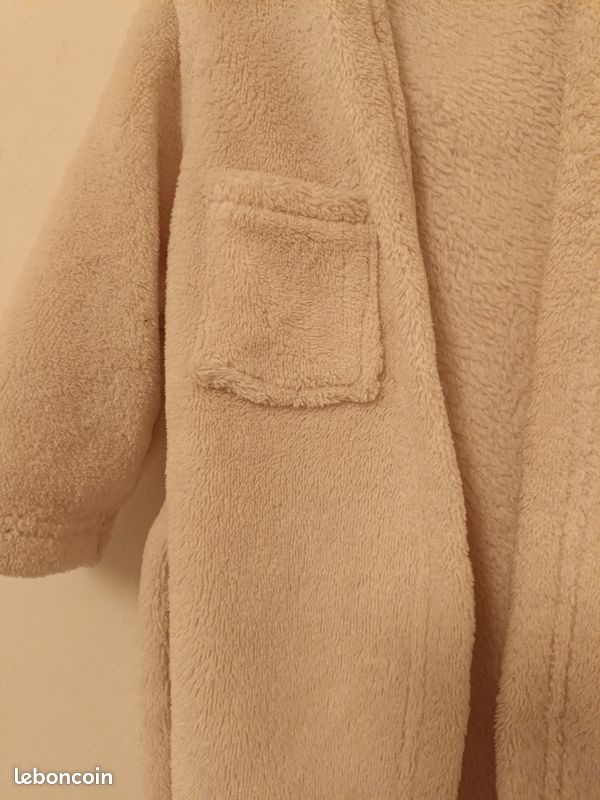 Peignoir bébé tout doux à capuche – Beige/Crème – 12 mois (image 2)