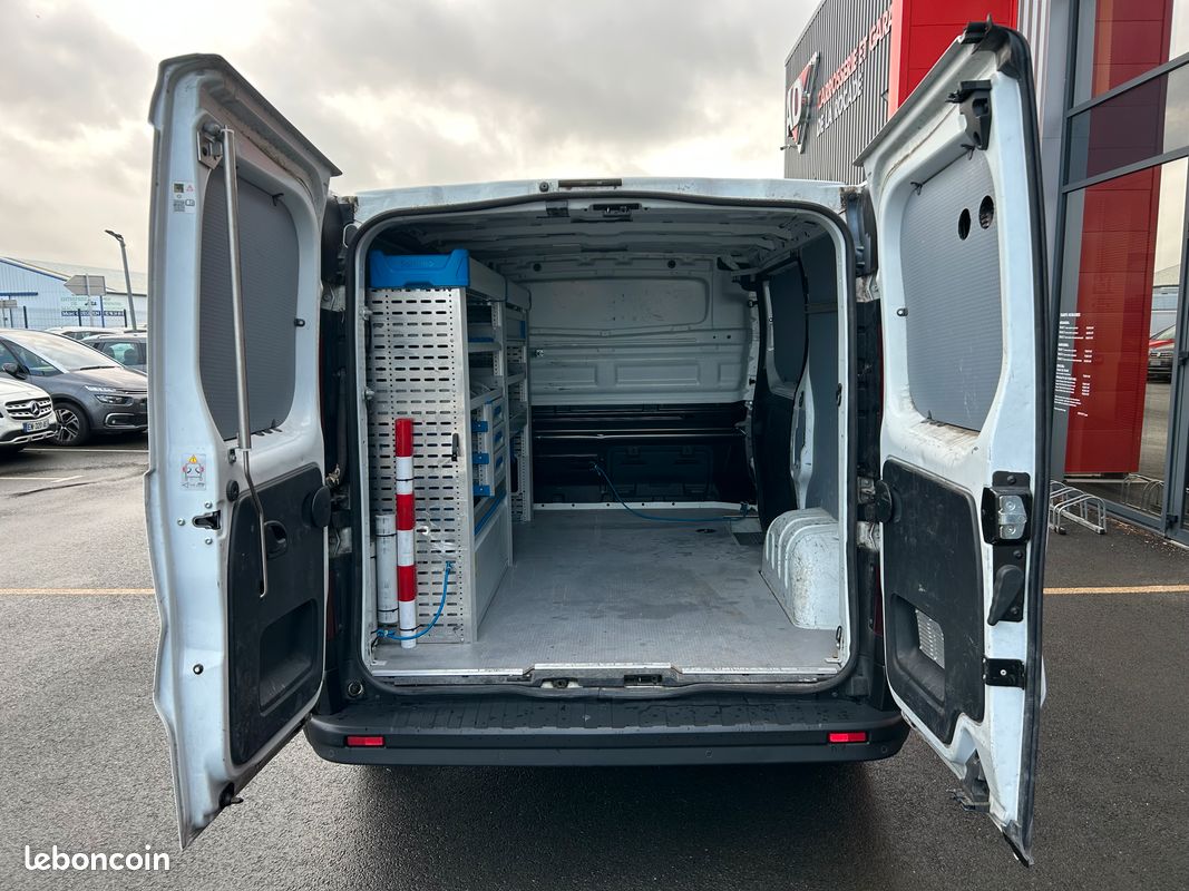 Renault Trafic FOURGON L1H1 1200 KG DCI 125 ENERGY GRAND CONFORT 15400 HT / 18480 TTC (image 5)
