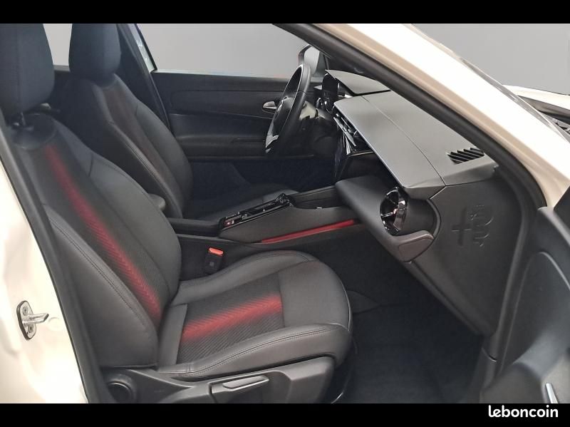 Alfa romeo Junior 1.2 Ibrida 145ch Premium e-DCT6 (image 13)
