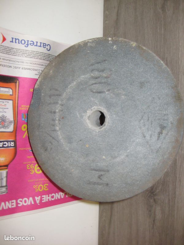 Une grosse meule (image 1)