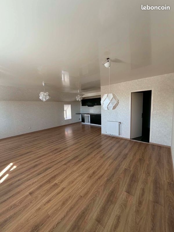 Appartement 3 pièces 90 m² · à Langres · 90 m² · 690 €/mois