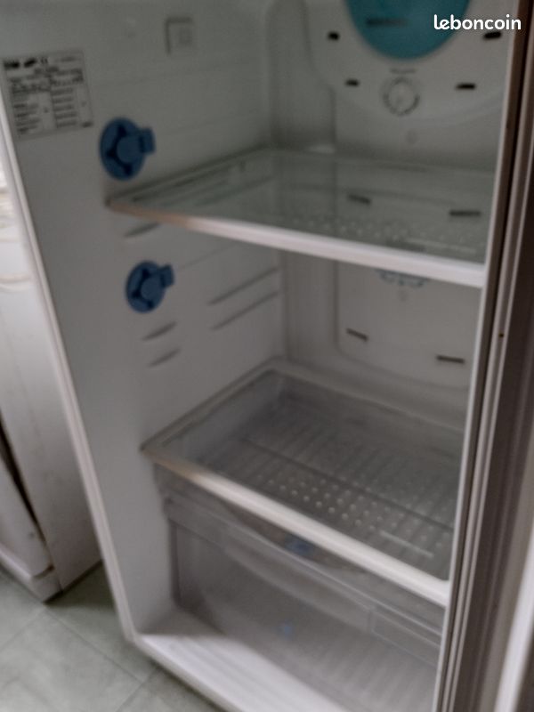 Vends Frigo Samsung (image 2)