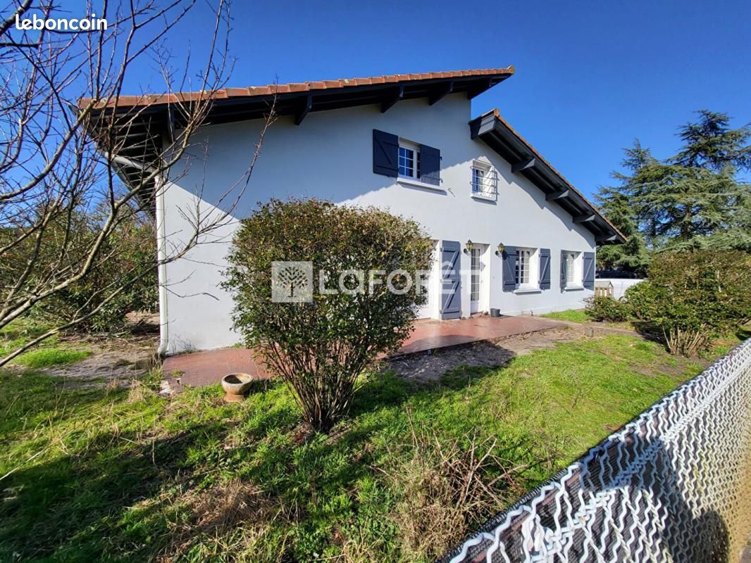 Maison 8 pièces 158 m² · à Mimizan · 158 m² · 399 900 €