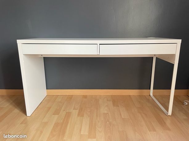Bureau IKEA Noir Occasion - 105x50 Cm, Bon État