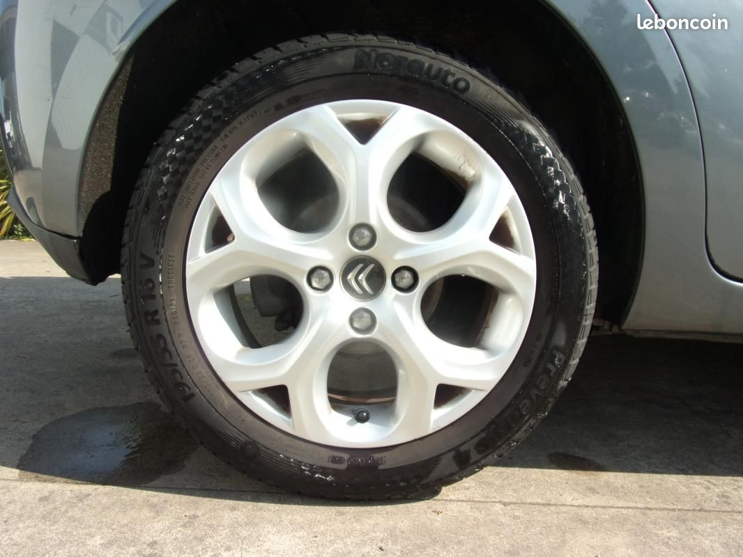 Citroën C3 VTi 120 Exclusive A (image 16)