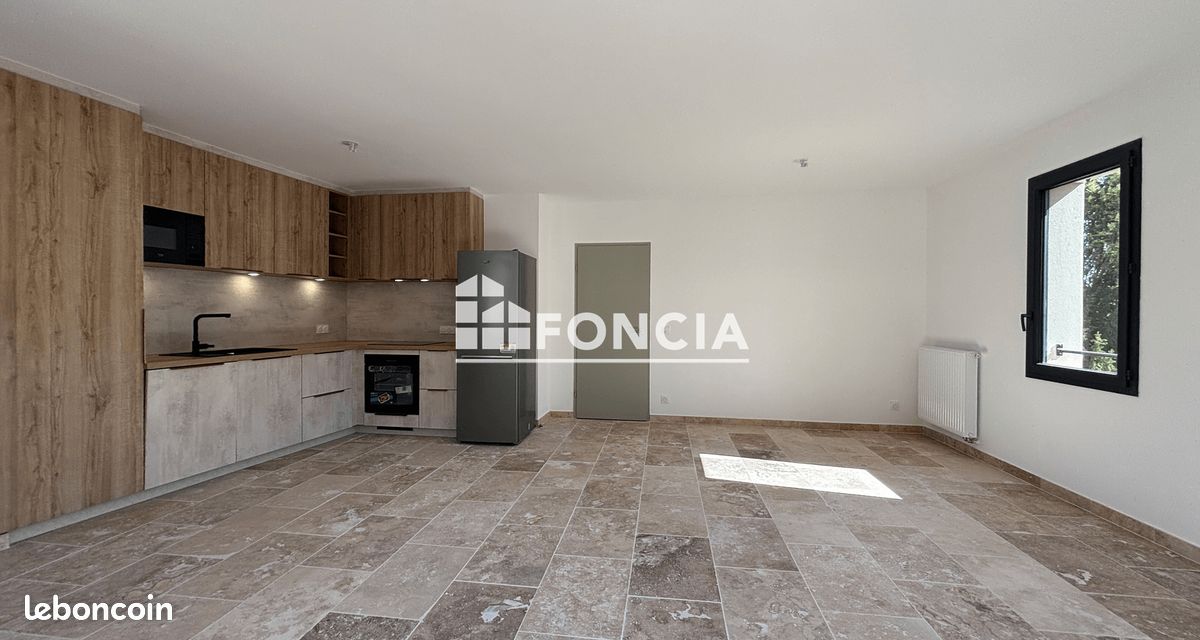 Appartement 3 pièces 81 m² · à Saint-Rémy-de-Provence · 81 m² · 1 230 €