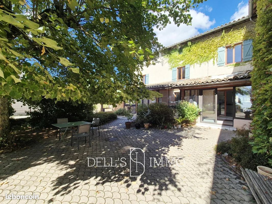 Maison 6 pièces 165 m² · à Villié-Morgon · 165 m² · 460 000 €