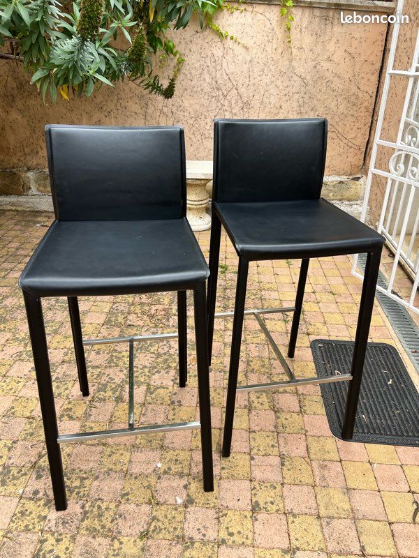 Lot de 2 chaises de bar noir BoConcept (image 2)