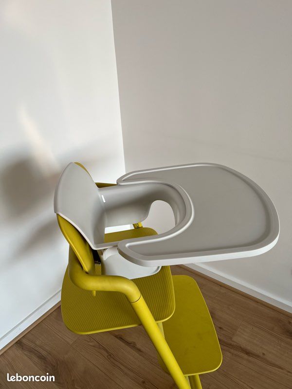 Chaise haute Cybex avec accessoires (image 3)
