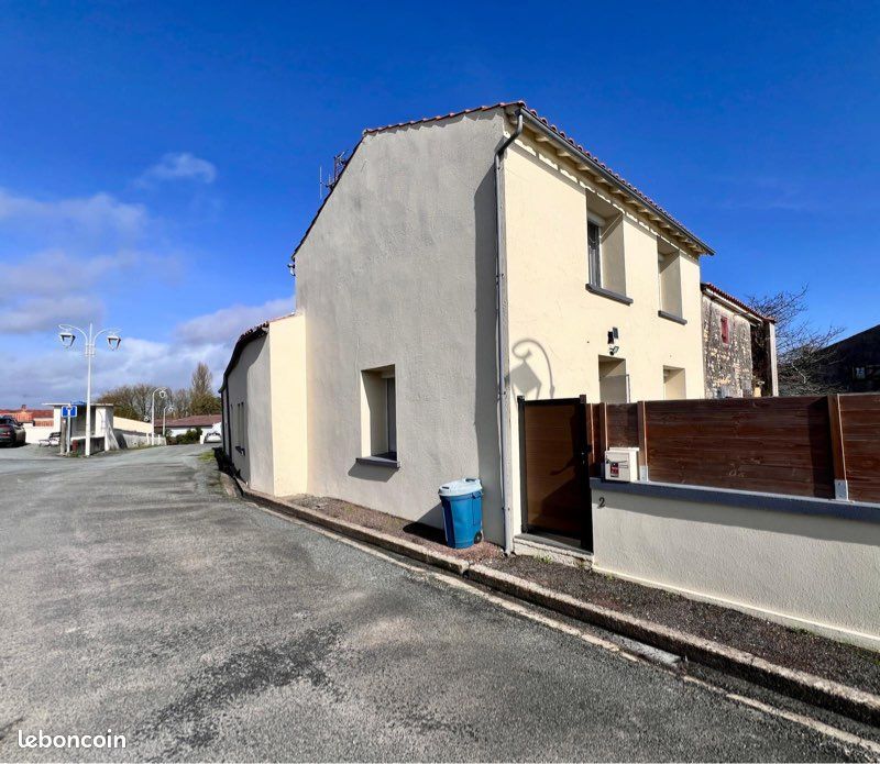 Maison 5 pièces 120 m² · à Saint-Crépin · 120 m² · 150 000 €