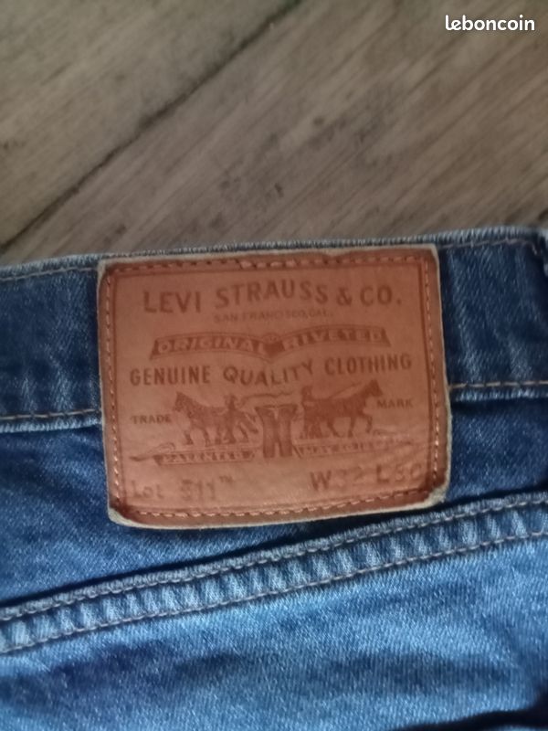 Jean Levi's 511 (image 3)
