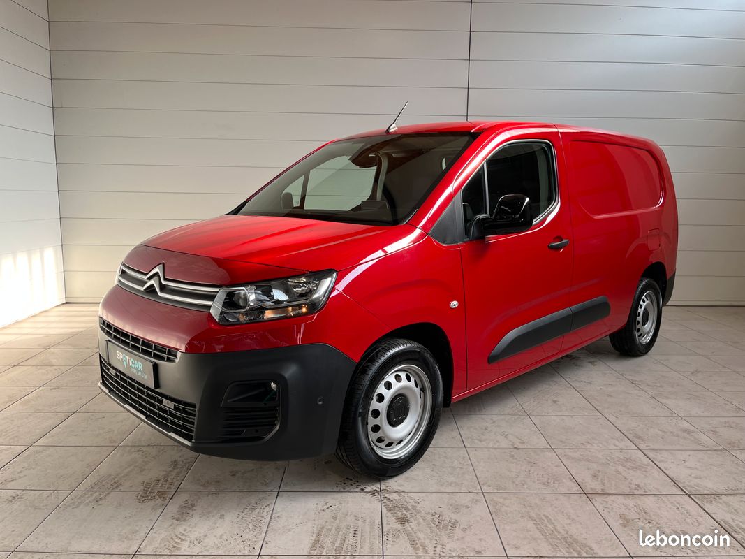 Citroën Berlingo (3 places) XL 950kg BlueHDi 130 S&S BVM6 Club / Faible KM /14 990 HT (image 2)