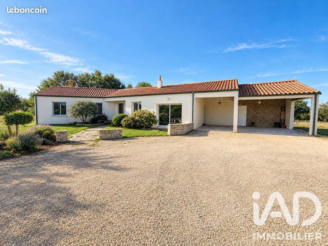 Maison 5 pièces 140 m² · à Bazoges-en-Paillers · 140 m² · 279 000 €