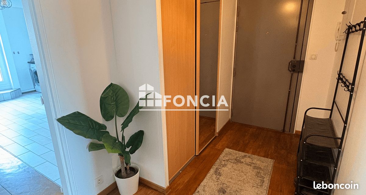 Room (image 8)