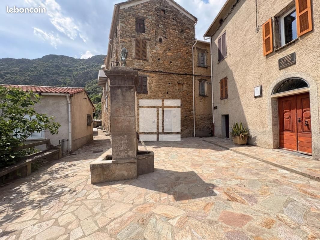 Maison 7 pièces 227 m² · à Castellare-Di-Mercurio · 227 m² · 215 000 €