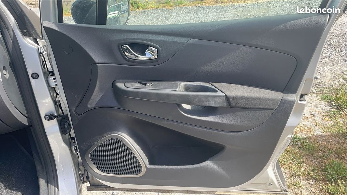 Renault Captur 0.9 TCe 90 Energy Business (image 22)
