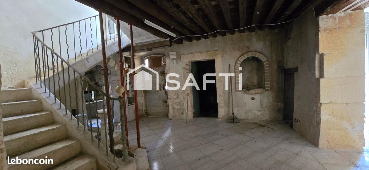 Maison 12 pièces 250 m² · à Châteaurenard · 250 m² · 211 000 €