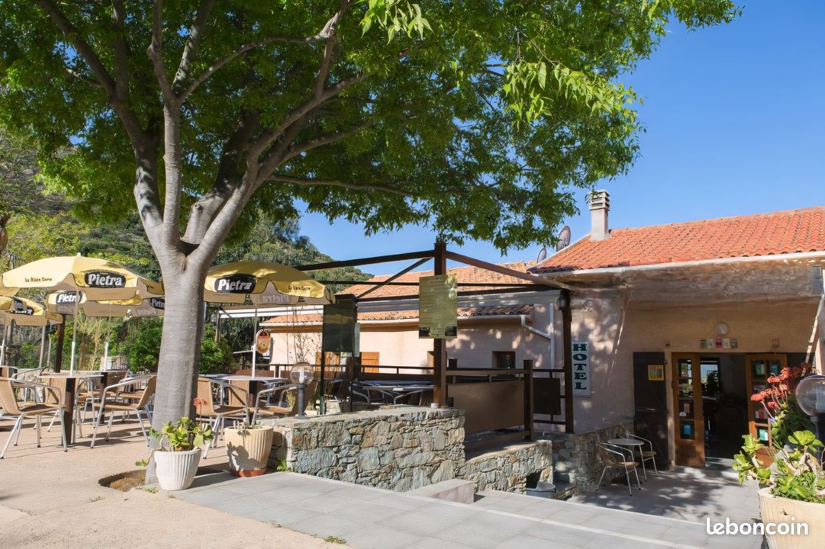 Immeuble 15 pièces 440 m² · à Saint-Florent · 440 m² · 856 000 €