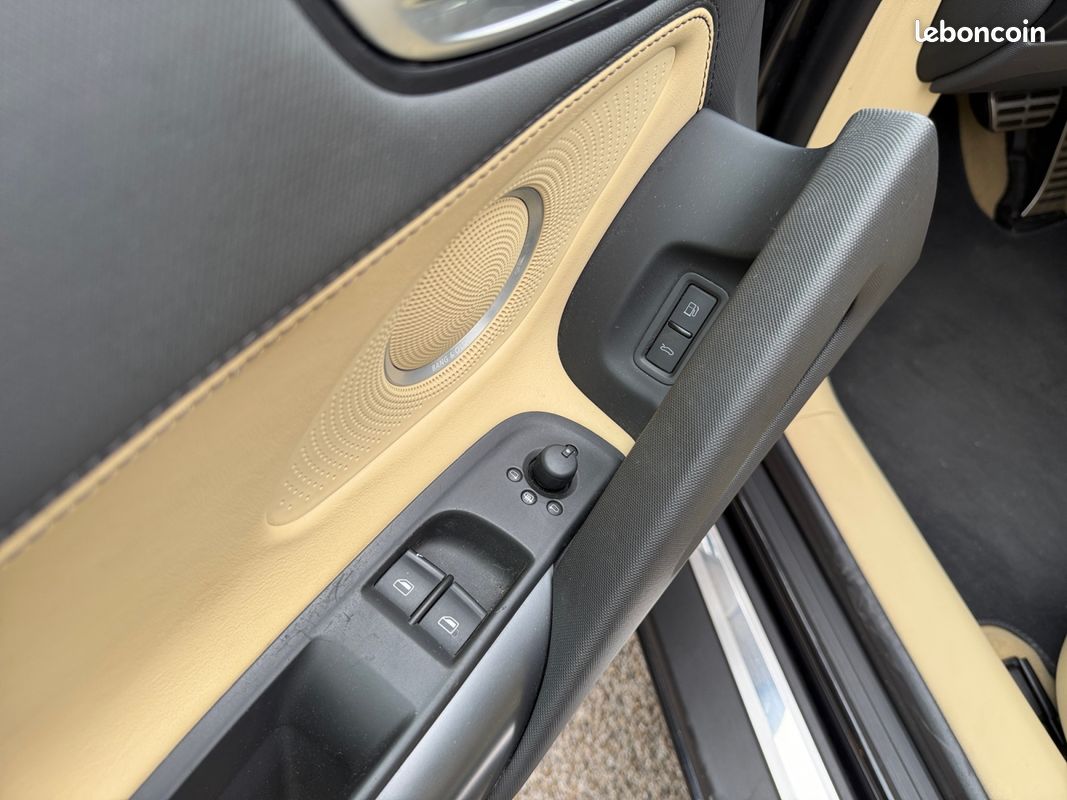 AUDI R8 V8 4.2 FSI QUATTRO 420 R-TRONIC 420Ch - Bang Olufsen - Sièges éléctrique/chauffants - Magnetic Ride - Caméra de Recul - GARANTIE 12 MOIS (image 22)