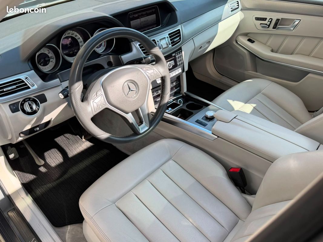 MERCEDES-BENZ Classe E Berline 220 CDi 2.1 CDI 16V DPF BlueEFFICIENCY 7G-TRONIC 170 cv - TOIT OUVRANT - SIEGES ELECTRIQUES (image 15)