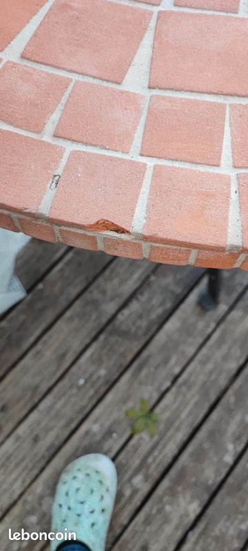 Table pierre de lave (image 4)