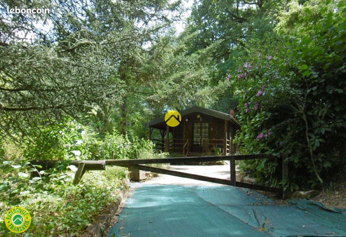 Chalet au calme · à Fontgombault · 59 500 €