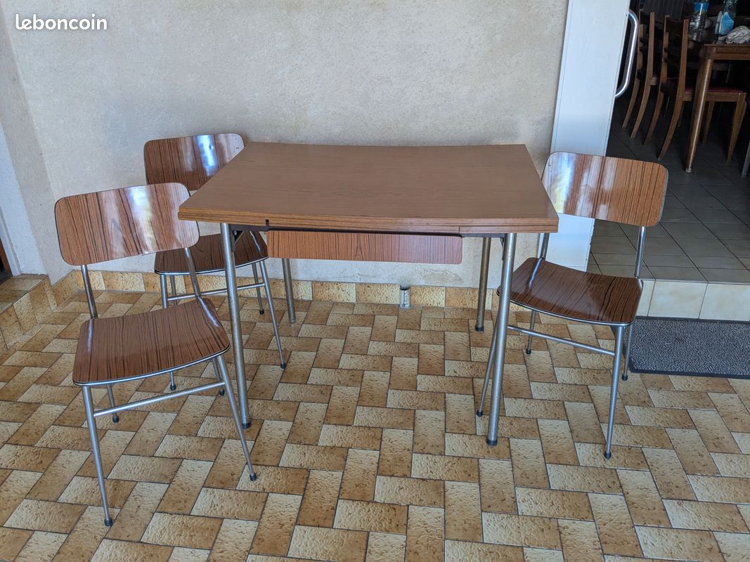 Ensemble 3 chaises+table formica (image 1)