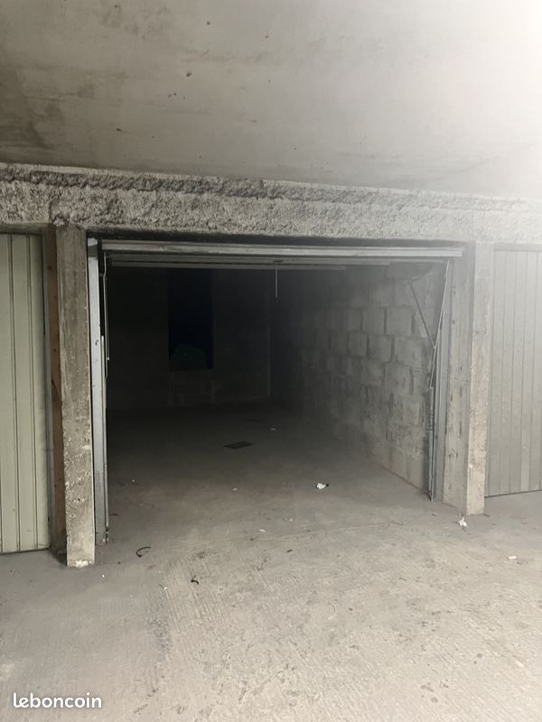 Parking 13 m² · à Lorient · 13 m² · 85 €/mois