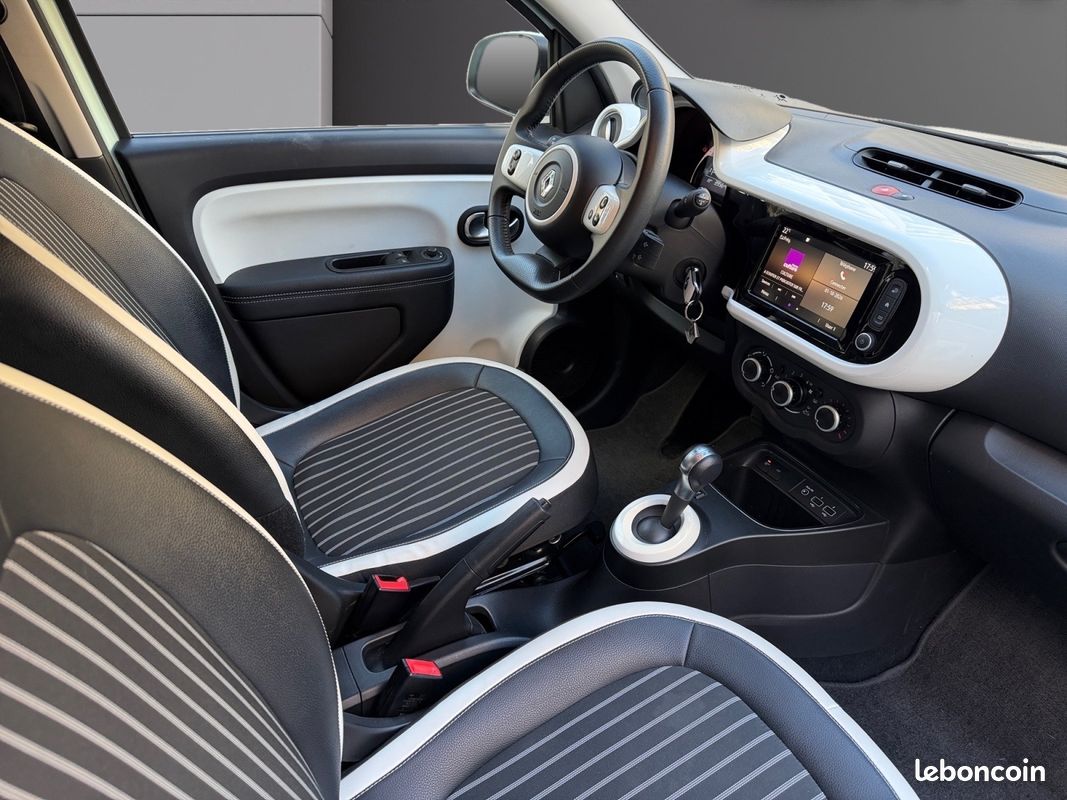 RENAULT TWINGO III TCe 95 EDC Intens CarPlay radar de recul regulateur de vitesse (image 7)