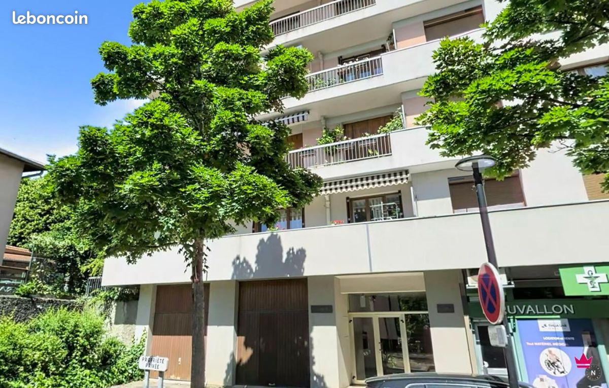 Appartement 1 pièce 30 m² · à Saint-Priest · 30 m² · 570 €/mois