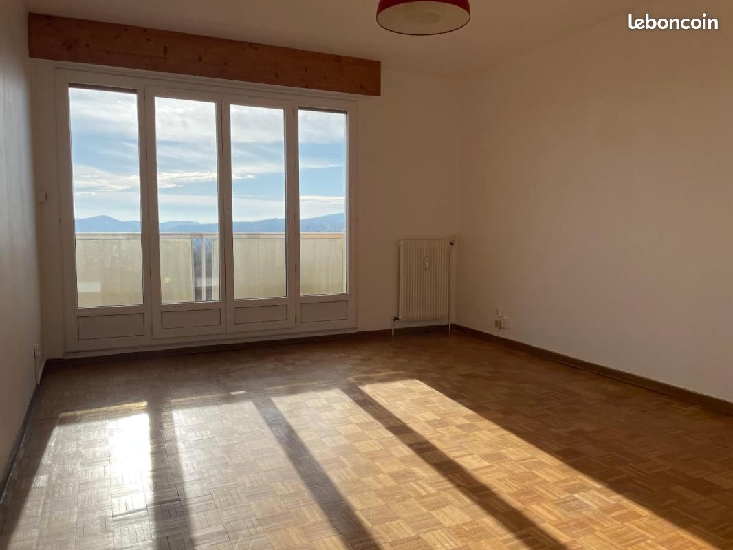 Appartement 2 pièces 52 m² · à Aubenas · 52 m² · 645 €