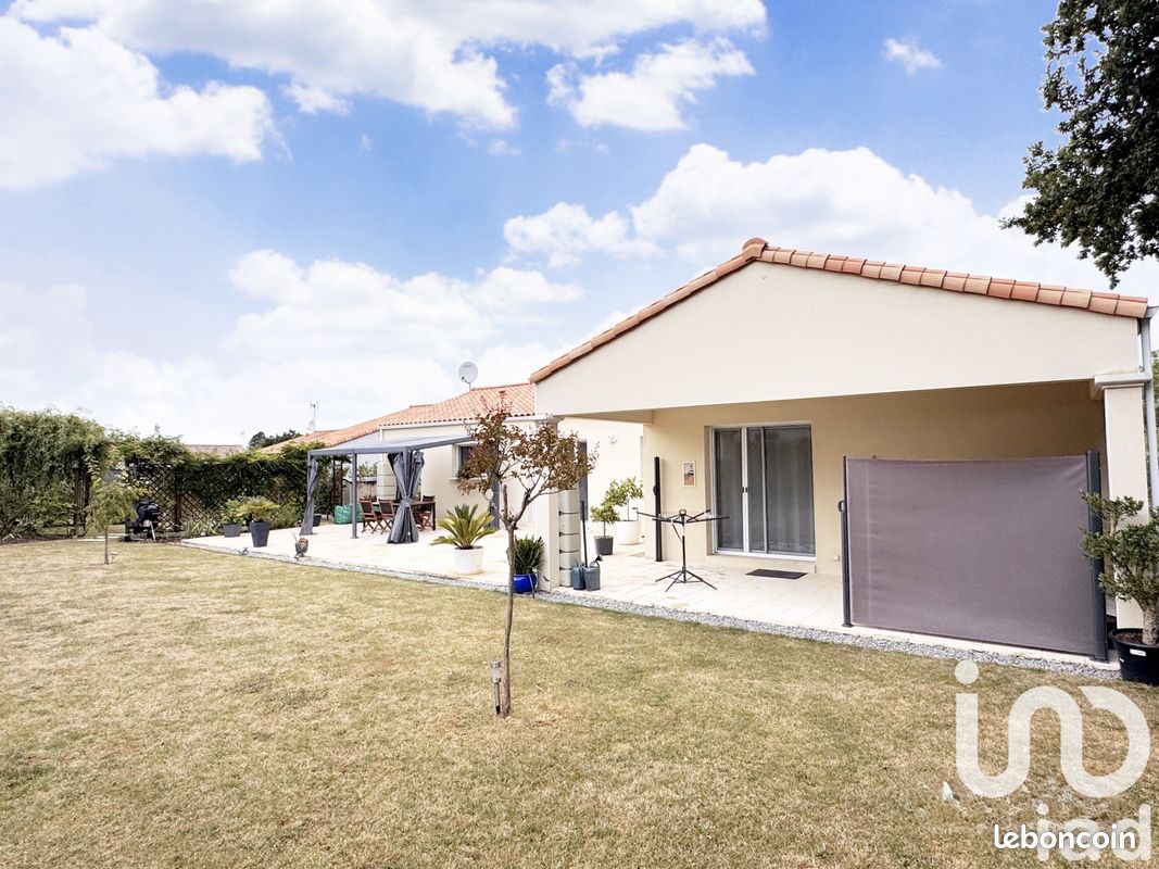 Maison 4 pièces 108 m² · à Saint-Maurice-le-Girard · 108 m² · 270 000 €