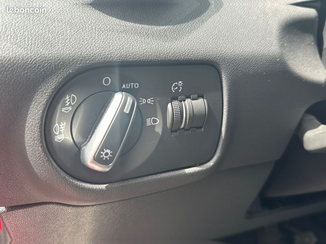 AUDI A1 SPORTBACK 1.4 TFSI S LINE S TRONIC 125Ch 1 ère main SUIVI AUDI Garantie 12 mois (image 21)