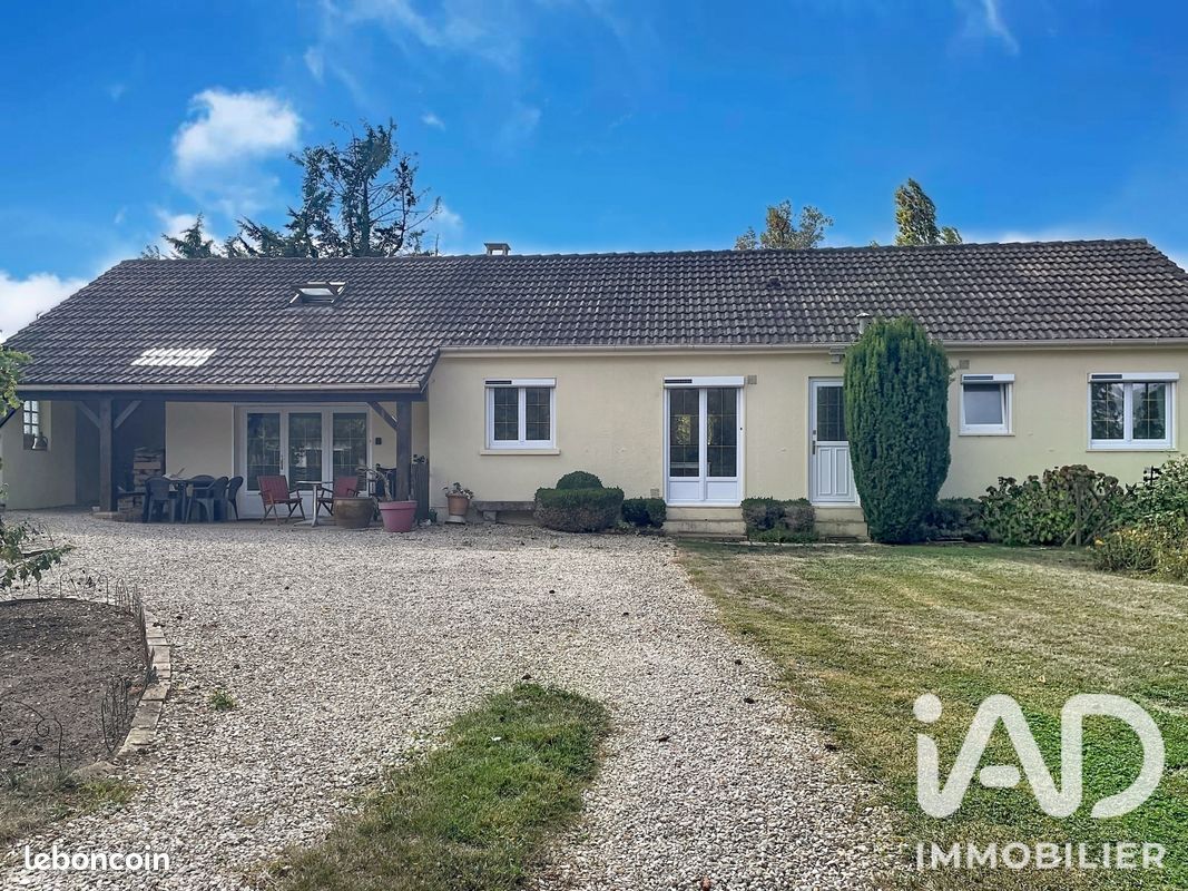 Maison 6 pièces 110 m² · à Cerisiers · 110 m² · 159 900 €