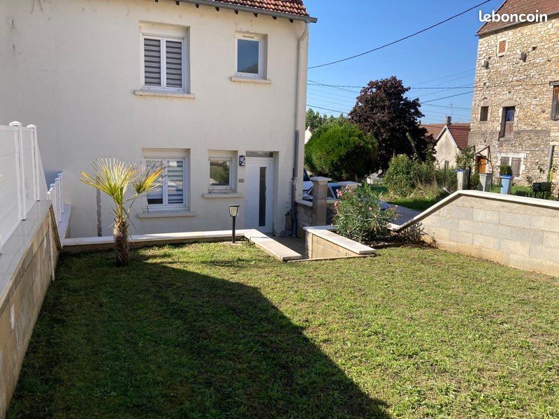 Maison 4 pièces 110 m² · à Damparis · 110 m² · 840 €/mois
