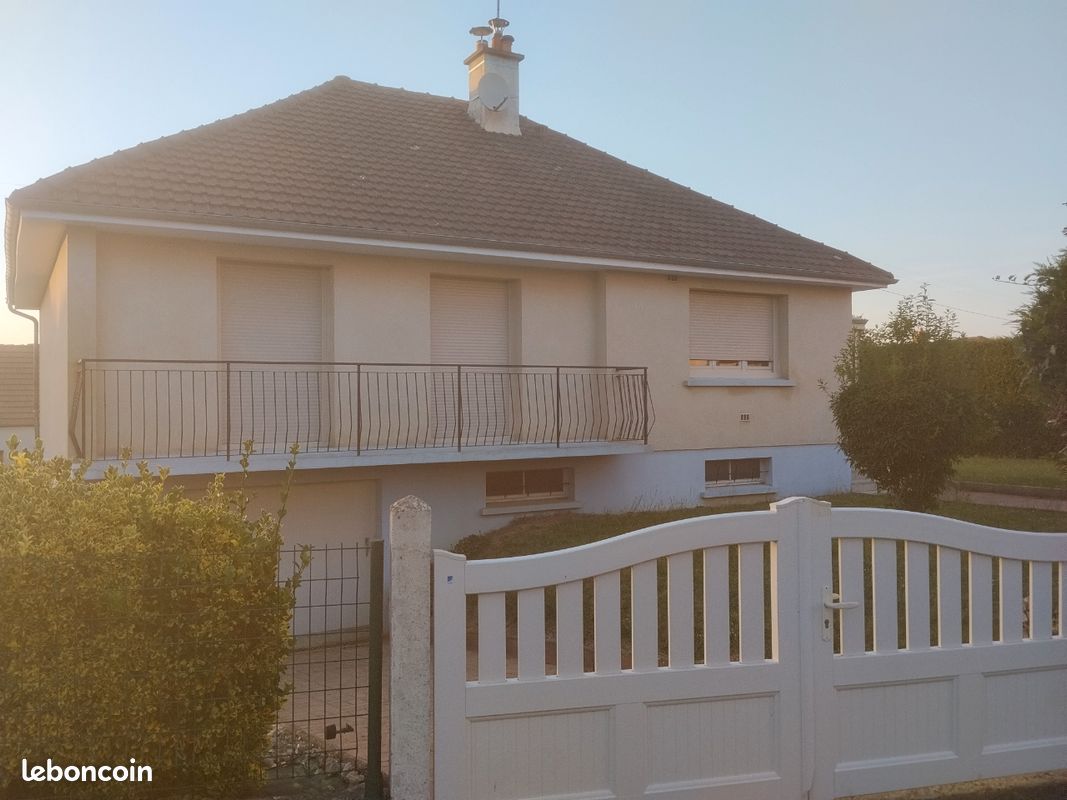 Maison 4 pièces 88 m² · à Conlie · 88 m² · 850 €